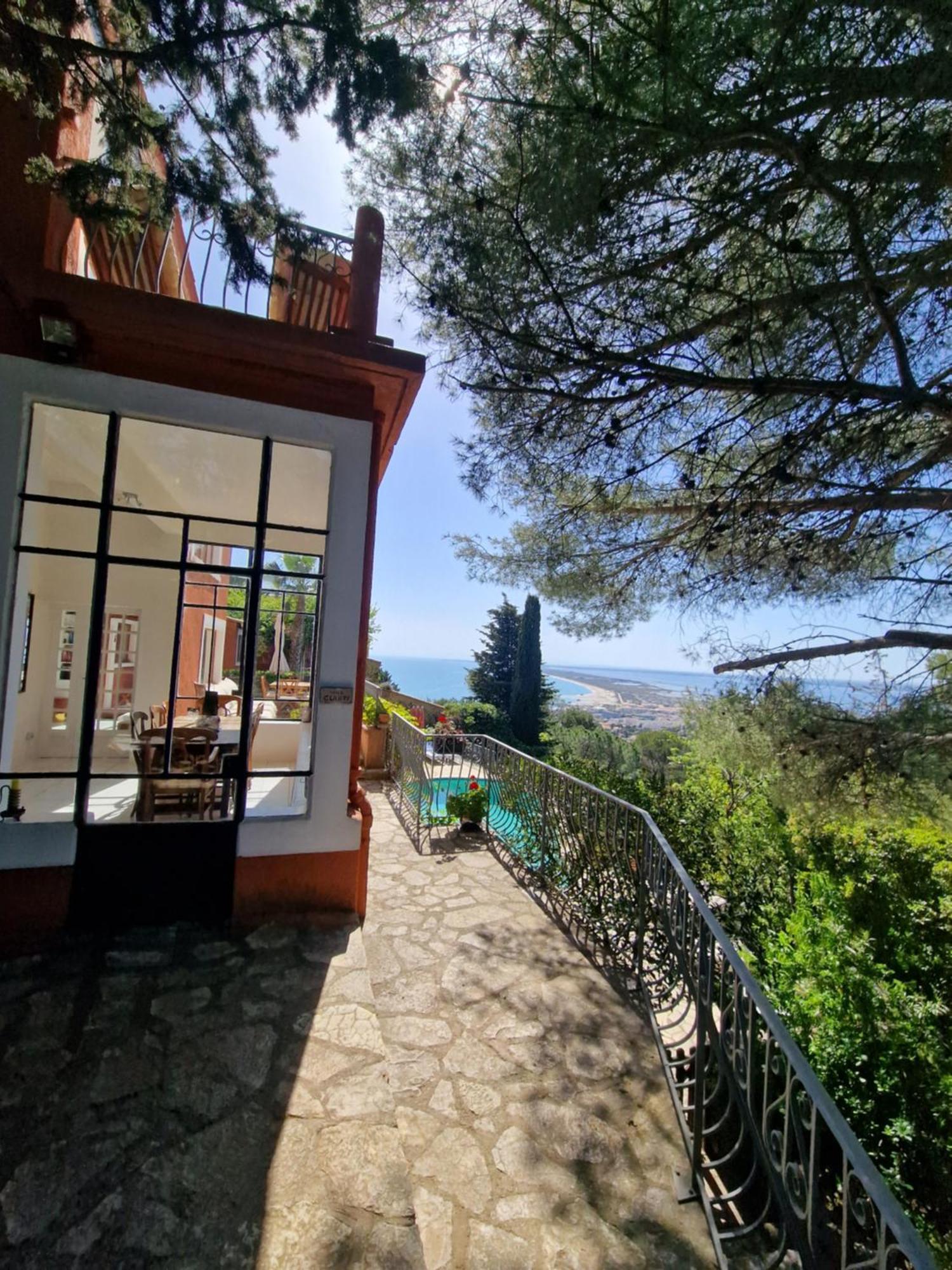 Clarte Villa *